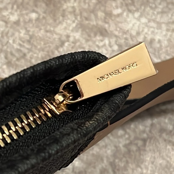 Brand New Michael Kors Center Stripe Belt Bag Zippered Fanny Pack Black & Blue - Picture 5 of 15